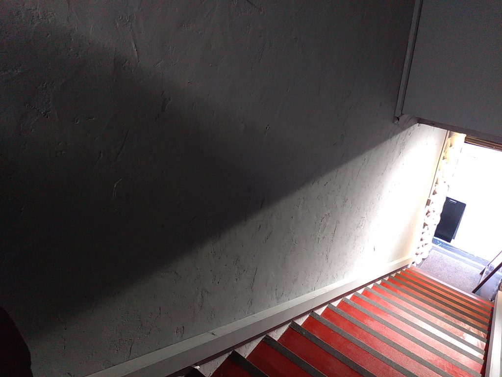 階段横壁面施工前